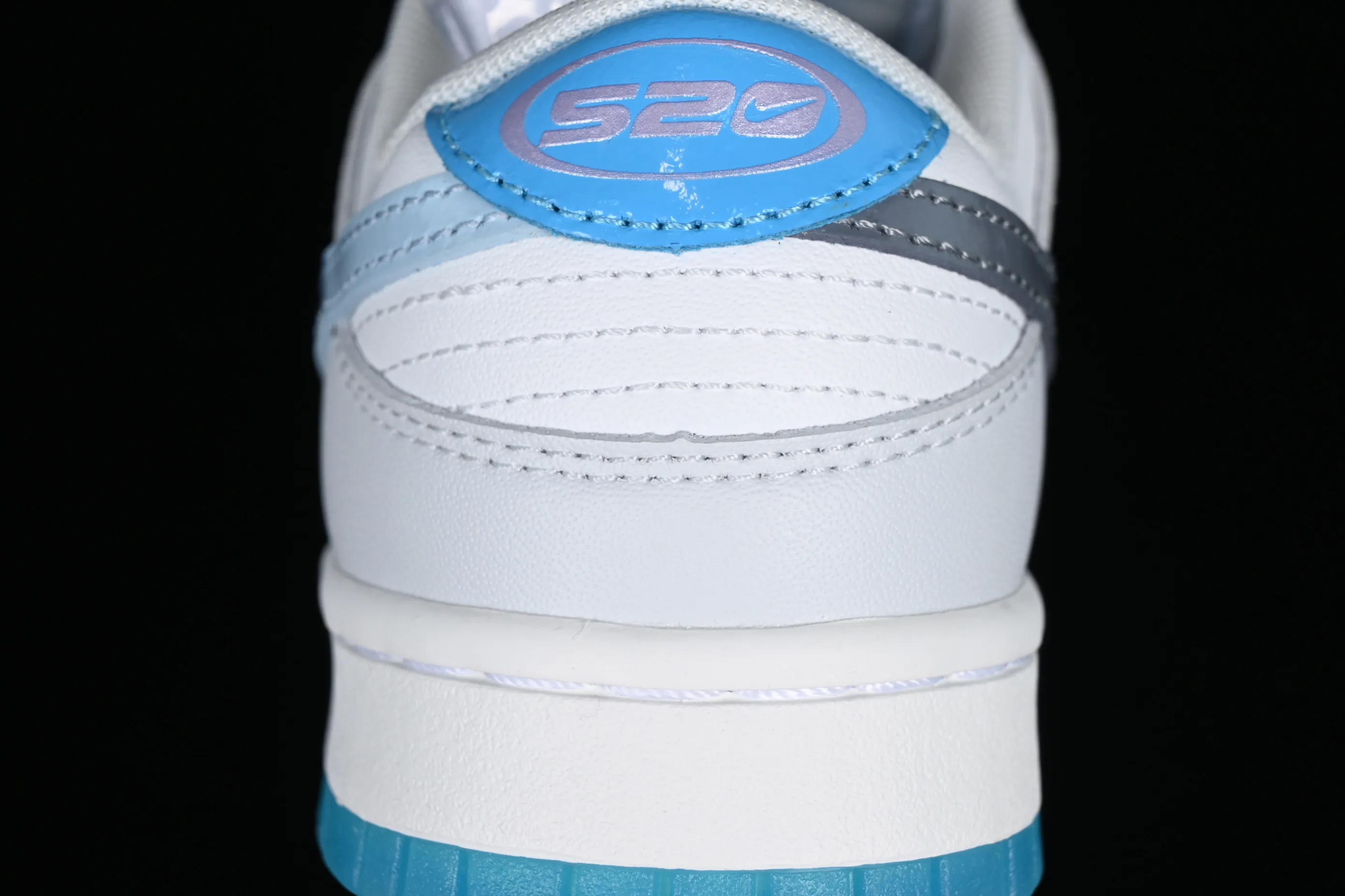 All categories Nk SB Dunk series Nk SB Dunk Low low-top sneakers F version Nk SB Dunk Low "520" Valentine's Day limited SB low-top sports and leisure sneakers FN3433-141
